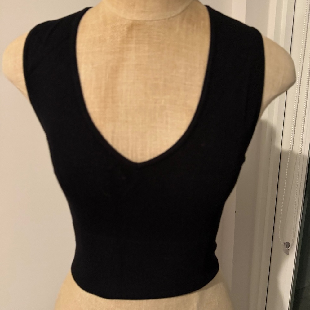 C'est Moi Clothing Co. Ribbed Top in Black Size M/L